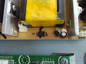 海信TLM22V08液晶電視拆解與維修 巧解屏幕變色故障